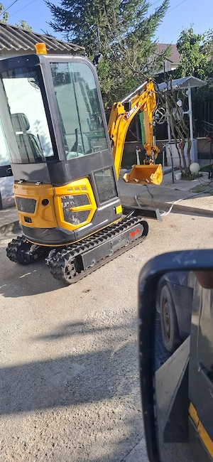 vând mini excavator lubeck ca nou motor în trei cilindri trei cupe accept probe la fața locului . - imagine 5