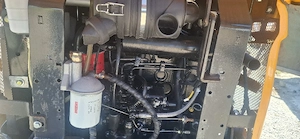 vând mini excavator lubeck ca nou motor în trei cilindri trei cupe accept probe la fața locului .
