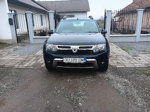 Vând Duster 2013