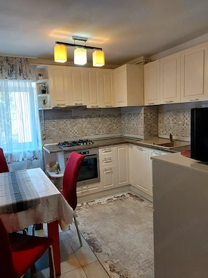 Vand  apartament  ultracentral 4 camere - imagine 3