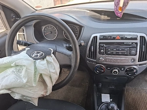 Hyundai i20  - imagine 6