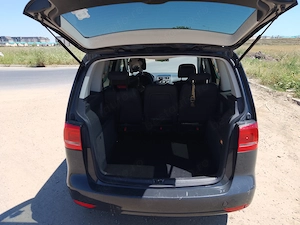 Volkswagen Touran 1.6 TDI, 1598 cm3, 105 CP, 134700 km - imagine 6