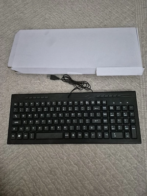tastatura neagra