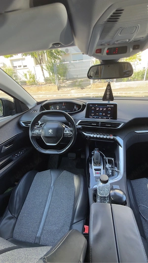 Peugeot 3008 Allure 1.2 PureTech 130 CP   Automată - imagine 3