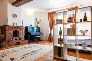 Apartament o camera ultra central Oradea - imagine 2
