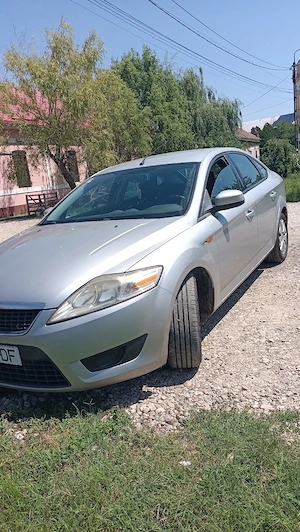 vând Ford Mondeo Mk4 an 2007 motor 1,8TDCI cu 200000km reali itp valabil mai 2027 - imagine 6