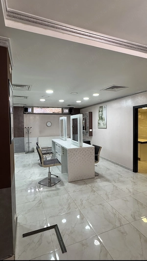 Ofer spre inchiriere Beauty Salon lg Mall Plaza Romani - imagine 7