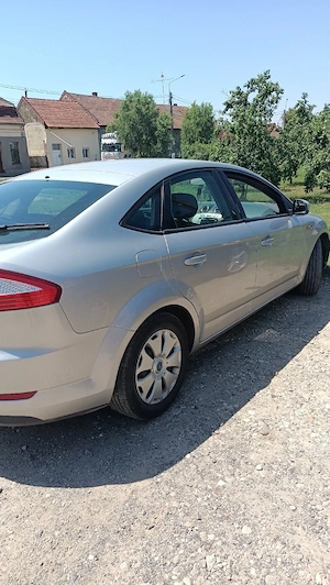 vând Ford Mondeo Mk4 an 2007 motor 1,8TDCI cu 200000km reali itp valabil mai 2027 - imagine 5