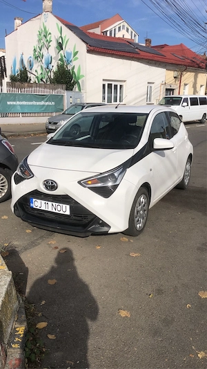 Vând Toyota Aygo, 2021, manual 1.0 benzină, 10400 euro - imagine 2