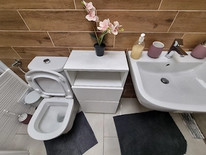 închiriez apartament 2 camere  - imagine 3