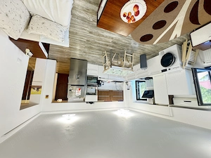 Apartament 3 camere, renovat complet, mobilat ,2 bai, et 3, situat pe mijloc, bloc pe cadre, Lukoil  - imagine 7