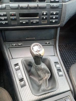 vând BMW e46 turing motor 1, 8 benzină  - imagine 5