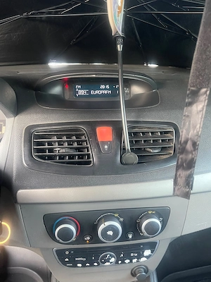 Vând Renault Fluence an fabricație 2010  - imagine 8