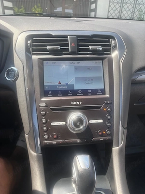 Ford Mondeo Hybrid 2.0 HEV, 187 CP, Automată eCVT, 2019, Keyless, Cameră, Sony, Navigație - imagine 10