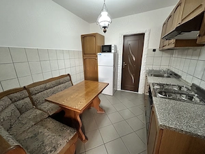 Inchiriez apartament cu 2 camere decomandat str Magheru etaj 1 - imagine 6
