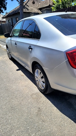Vând Skoda Rapid 1.6 TDI  - imagine 3