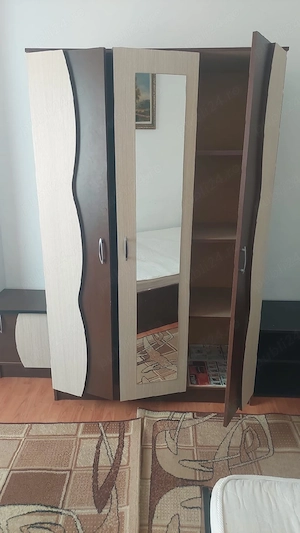 Închiriez garsonieră 