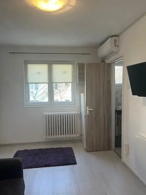 Garsoniera de inchiriat  - zona Decebal, piata Alba Iulia
