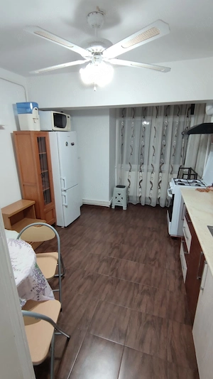 Inchiriez garsoniera Braila Sos. Comunarzi aproape de Penny Buzaului - imagine 4