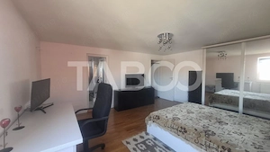 Apartament 4 camere 155 mp 2 balcoane garaj inchis Central Sibiu - imagine 6