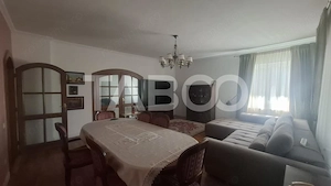 Apartament 4 camere 155 mp 2 balcoane garaj inchis Central Sibiu