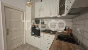 Apartament 4 camere 155 mp 2 balcoane garaj inchis Central Sibiu - imagine 8
