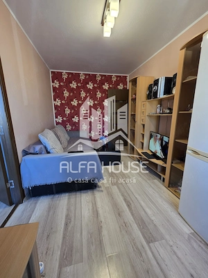 Vând apartament 3 camere, zona Intim - Micro 2! - imagine 3