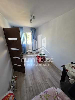 Vând apartament 3 camere, zona Intim - Micro 2! - imagine 13