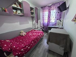 Vând apartament 3 camere, zona Intim - Micro 2! - imagine 5