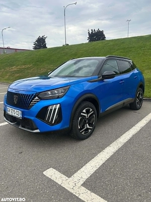 Peugeot 2008 PureTech 130 EAT8 GT Exclusive - imagine 2