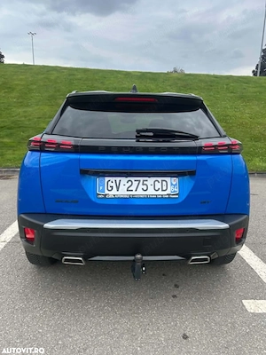 Peugeot 2008 PureTech 130 EAT8 GT Exclusive - imagine 6