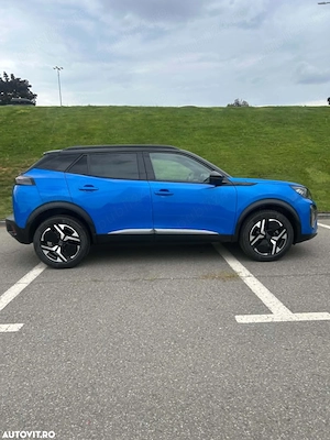 Peugeot 2008 PureTech 130 EAT8 GT Exclusive - imagine 5