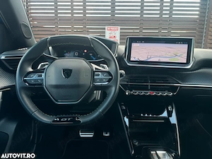 Peugeot 2008 PureTech 130 EAT8 GT Exclusive - imagine 8