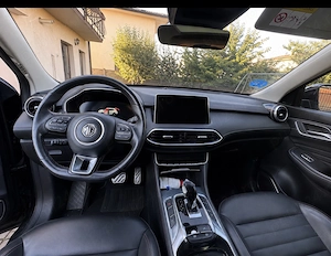 MG EHS Luxury Plug-in Hybrid (PHEV)   Stare excelentă; întreținută cu grijă.   Istoric complet de se - imagine 10