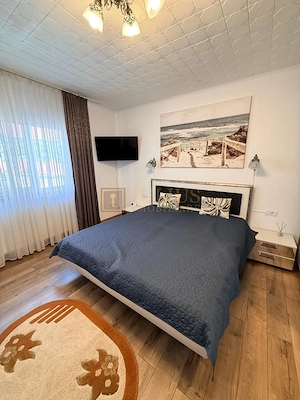 2 camere| curte comuna cu 3 apartamente| centrala proprie| zona aradului|