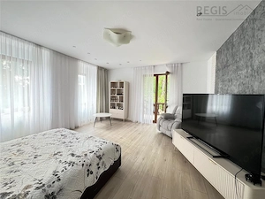 Apartament premium 3 camere cu terasa  #537;i curte | Noua, Bra #537;ov - imagine 18