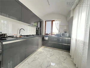 Apartament premium 3 camere cu terasa  #537;i curte | Noua, Bra #537;ov - imagine 8
