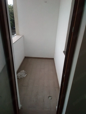Am apartament 2 camere pt inchiriere termen lung