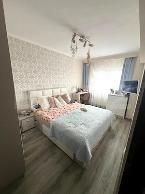 Apartament 4 camere, 86 mp, balcon, 2 băi, etaj intermediar, Manastur
