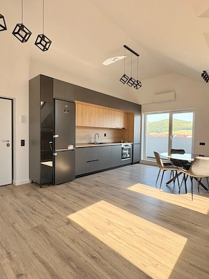Prima inchiriere! Apartament 2 camere, parcare, lift, AC, zona EROILOR