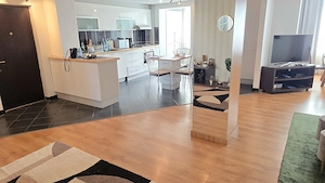 Vand apartament 3 camere decomandat in Deva, Dorobanti, etaj 1, bloc din anul 1991, mobilat  - imagine 2