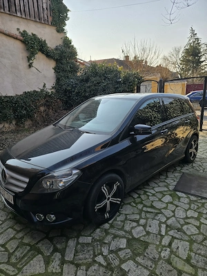 Vand Mercedes Benz B180 - imagine 2