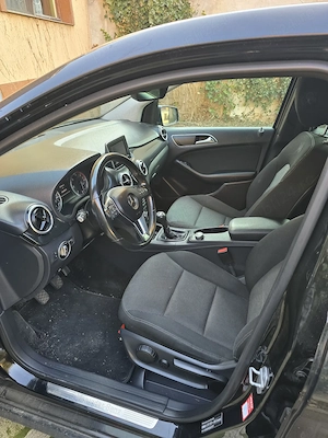 Vand Mercedes Benz B180 - imagine 3