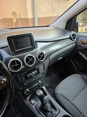 Vand Mercedes Benz B180 - imagine 5