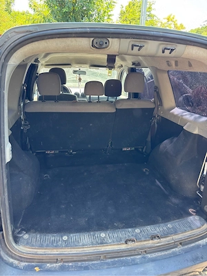 Doua dacia logan mcv 1.6 benzina - imagine 8