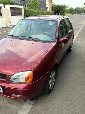 Ford Fiesta Ghia - imagine 2
