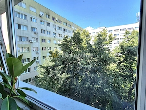 Apartament 3 camere - metrou 1 Dec. - imagine 3