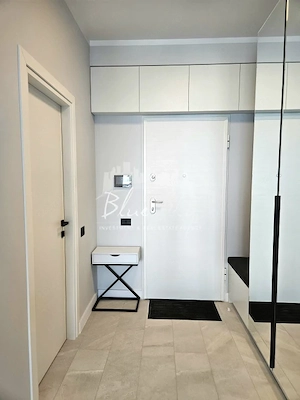 Apartament premium de inchiriat, la cativa pasi de plaja - imagine 18