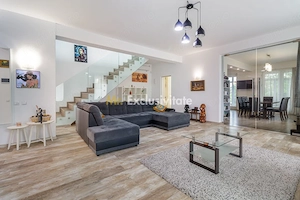 Casa in stil mediteranean cu teren generos
