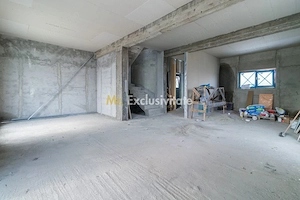 Casa Corbeanca ,curte generoasa, terasa si loc de parcare